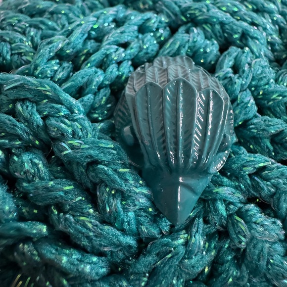 NWT Kurt Geiger Crochet Teal Crossbody Bag with Chain Strap and Coin Pouch - Picture 3 of 9